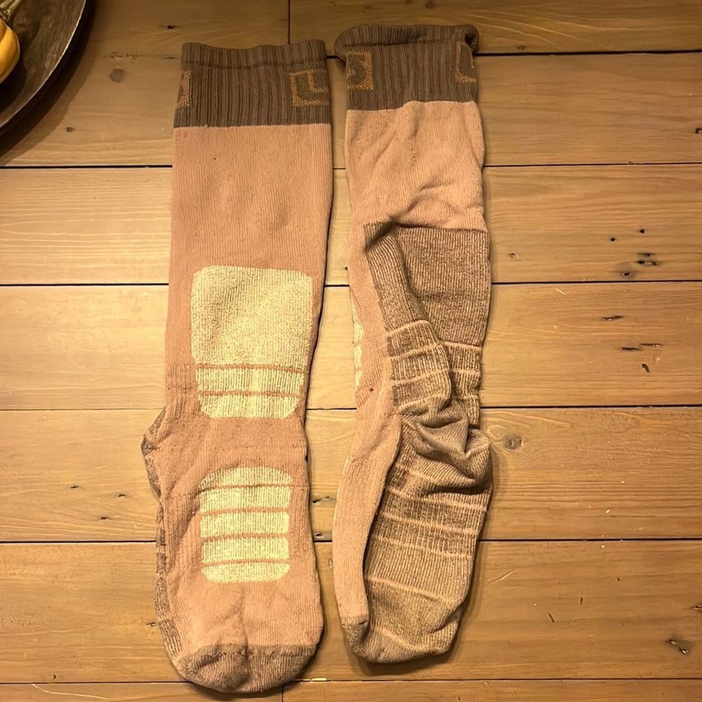 Burton women’s snowboarding socks